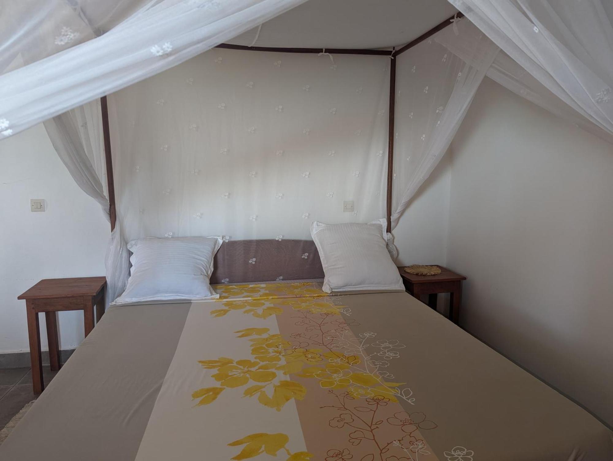 Les Paillottes De Babaomby Hotel Antsiranana Экстерьер фото